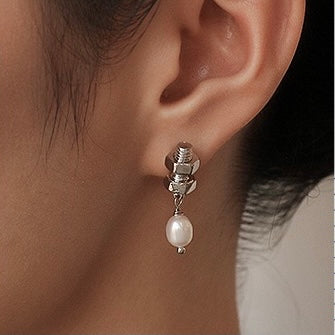 Silver titanium pearl earrings, hypoallergenic, 2.8cm